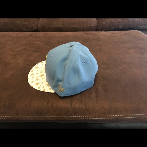 New Era Charlotte Hornets Fitted Hat - Picture 2 of 5
